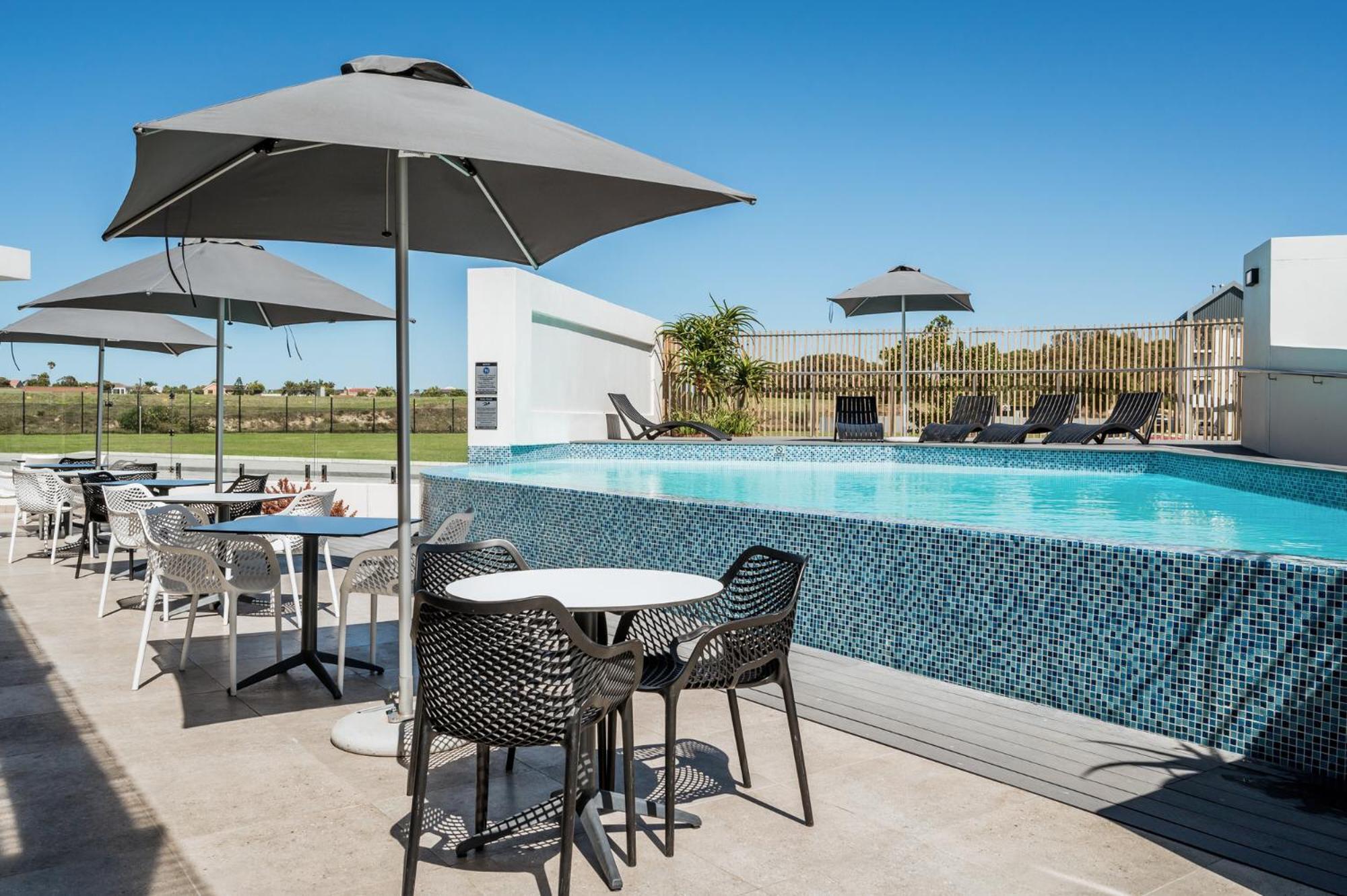 Cozy Modern Apartment At Bellamare Puerto Elizabeth Exterior foto